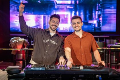Dinslakener DJs Jheez und Hooddiver starten After-Work-Event in Düsseldorf