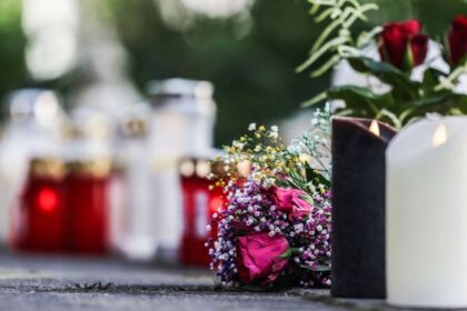 Ermittlungen in Dinslaken: Herzstillstand wohl Ursache für tödlichen Unfall – Fahrerin war 16 Sekunden bewusstlos