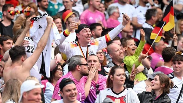 Größtes Dinslakener Public Viewing zur WM: „Wir feiern eine große Fußball-Party“