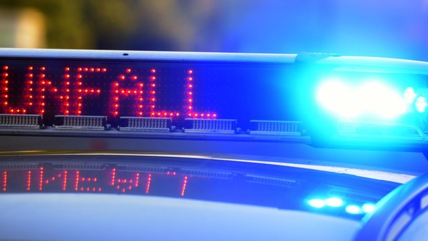 Heftiger Auffahr-Unfall auf B58 bei Hünxe: Zwei Schwerverletzte