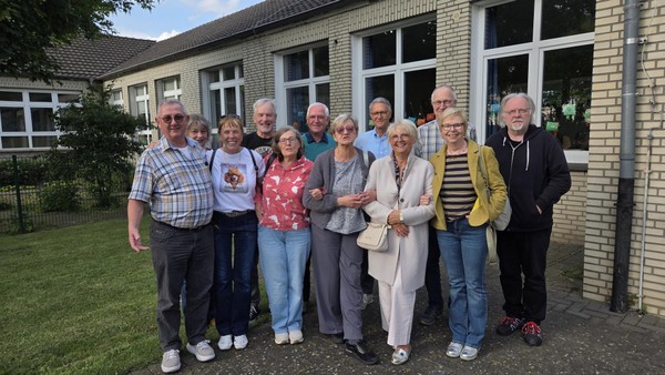 Hünxe: 60 Jahre nach Einschulung – was aus den i-Dötzchen von 1966 geworden ist