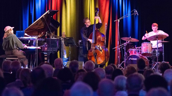 Rotary Club Dinslaken-Walsum feiert 55-Jähriges mit Jazz-Jungstar Hania Derej
