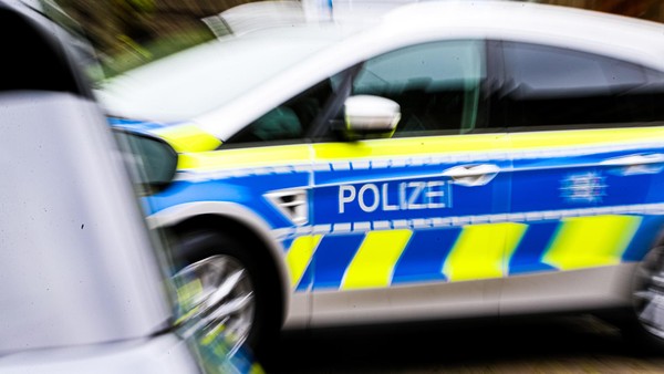 Schwerer Unfall nahe Dinslakener Grundschule: Zwei Kinder verletzt