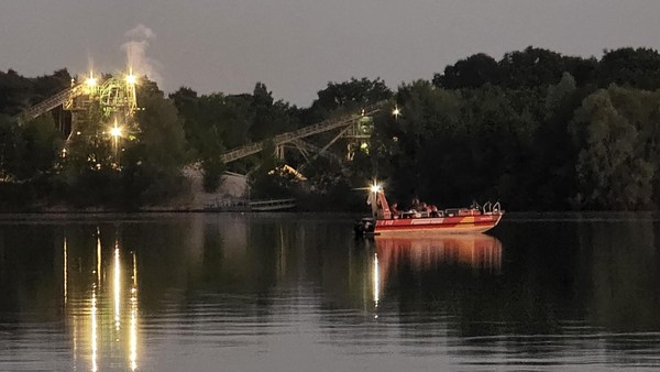 Schwimmer im Tenderingssee vermisst: Nächtliche Suchaktion mit Mantrailer-Hunden