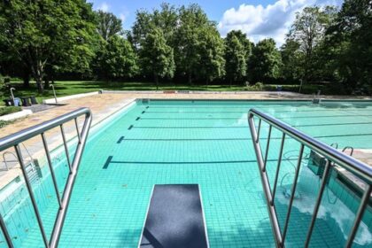 Sommersaison in Voerde: Freibad öffnet wieder – Hallenbad schließt