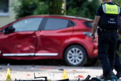 Tragischer Unfall in Dinslaken : Unfall-Fahrerin trug medizinisches Gerät