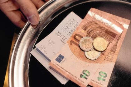 Trinkgeld in der Gastronomie: NGG fordert mehr Wertschätzung und höhere Löhne