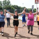 Voerderin legt 150 Kilometer zurück – Schalke-Legende sorgt für Überraschung
