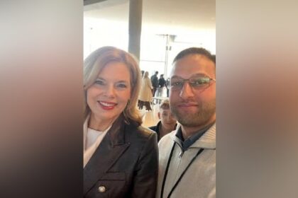 Vom Geflüchteten zum Medizinstudenten: Dinslakener in den Bundestag eingeladen