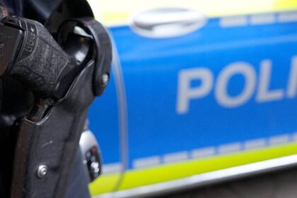 Vorfall in Dinslaken: Mann zeigt sich schamverletzend – Polizei schnappt ihn