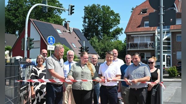 Wichtige Voerder Ampel endlich in Betrieb: Was Radfahrer künftig beachten müssen