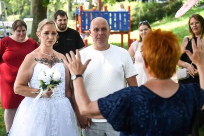 73-mal „Ja“: Paare heiraten spontan in Voerde – „Der Termin ist nur für uns“