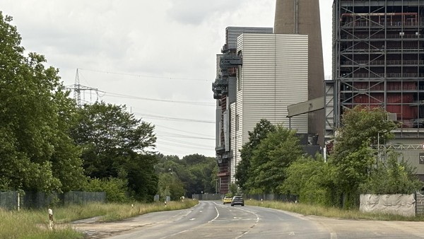 Am Kraftwerk Voerde: Verkehr auf der Frankfurter Straße kann wieder rollen
