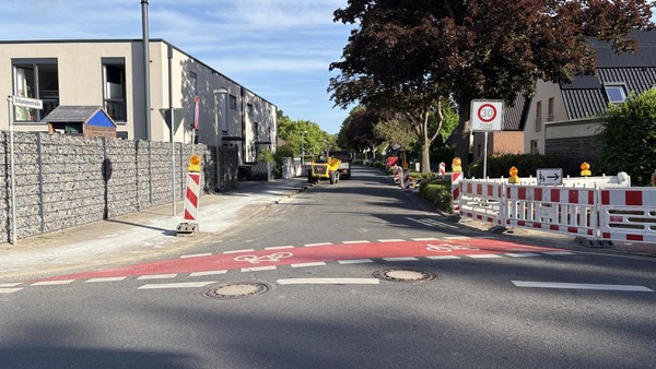 Baukolonnen in Eppinghoven: So läuft der Glasfaserausbau in Dinslaken