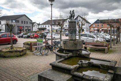 Brunnen in Hünxe abgebaut: Kommt er wieder zurück auf den Marktplatz?