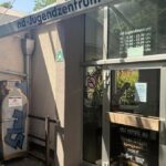 Bücherbox in Dinslakener Rotbach geworfen: Jugendliche gestalten neuen Schrank