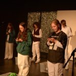 Dinslaken: Jugendclub der Burghofbühne feiert Premiere mit dem Stück „Ich bin“
