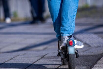 E-Scooter in Dinslaken: Rasen, Regeln und Rücksichtslosigkeit