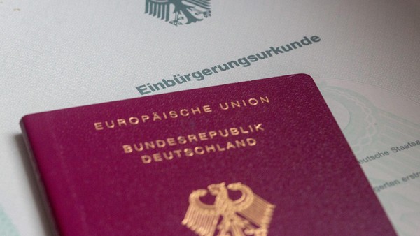 Einbürgerung im Kreis Wesel: Aus diesen Ländern stammen die meisten Antragsteller
