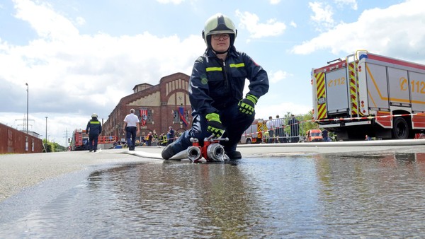 Feuerwehren aus dem Kreis Wesel messen sich zum letzten Mal in Dinslaken