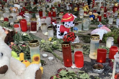 Gedenken in Dinslaken: Trauerstelle für getötete Kinder an der Hagenstraße wird abgebaut