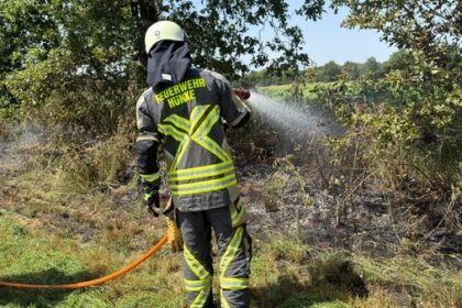 Große Trockenheit: Mäharbeiten lösen Vegetationsbrand in Hünxe aus