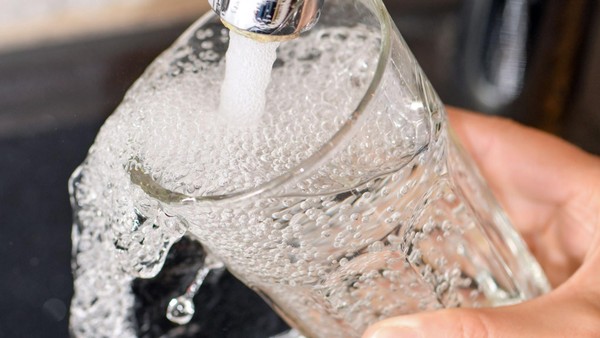 Hitze in Dinslaken: Hier gibt es kostenloses Wasser – und Trinkflaschen