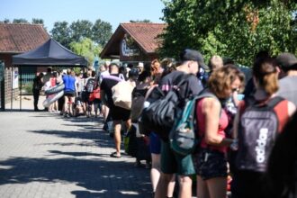 Hochsaison am Tenderingssee: Badegäste fühlen sich „wie im Urlaub“