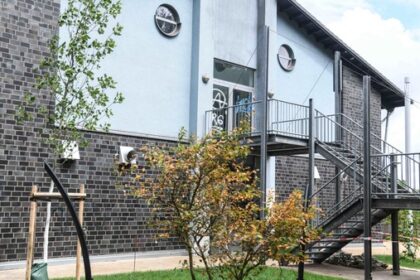 Krankenwagen und Feuerwehr am Gymnasium Hiesfeld: Das war der Grund