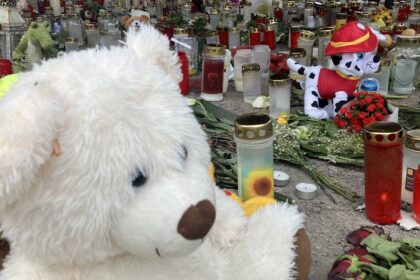 Nach tödlichem Schulweg-Unfall: „Vermeidbarer Spießrutenlauf“ – Petition fordert Politik zum Handeln auf