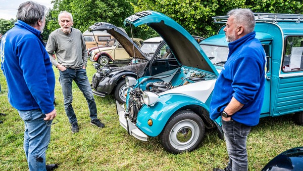 Oldtimertreffen in Hünxe: „Wir nehmen alles, was alt ist und Räder hat“