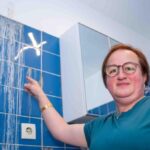 Schimmel in Wohnblock: Wasser läuft Richtung Steckdosen – Mieter verzweifeln