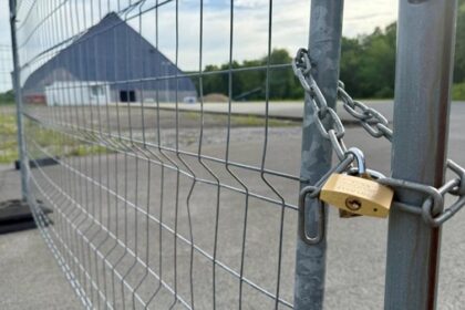 Tor dicht, Zaun gekippt: Was ist bei Schüttflix in der Kohlenmischhalle los?