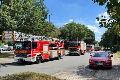 Vollalarm in Dinslaken: Chlorgas ausgetreten – Feuerwehreinsatz am Dinamare