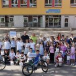 1600 Kilometer geradelt: Stadtwerke Dinslaken zeichnen Grundschulen aus