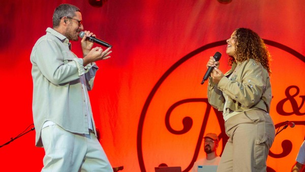 „A-N-N-A“ in Dinslaken: Max Herre und Joy Denalane bringen Burgtheater zum Beben