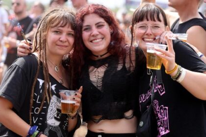 Besucher feiern beim Ruhrpott Rodeo 2026: Über 100 Fotos vom großen Punk-Festival