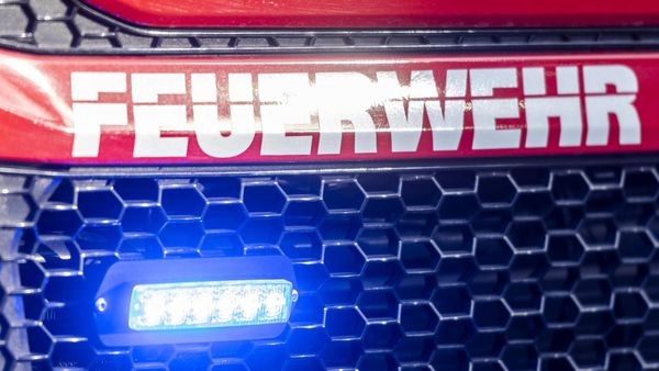 Brand bei Benteler in Dinslaken - Feuerwehr ist ausgerückt