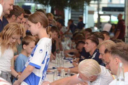 Dinslaken: MSV-Spieler kommen wieder zur Autogrammstunde in die Neutor-Galerie