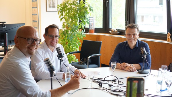 Dinslakener Bürgermeister Simon Panke äußert klare Worte zu Facebook-Kommentare
