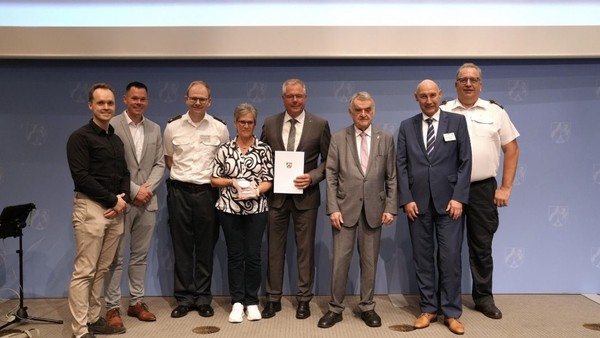 Ehrenamtspreis für Dinslakener Unternehmen: „Notwendigkeit erlebt man tagsüber“
