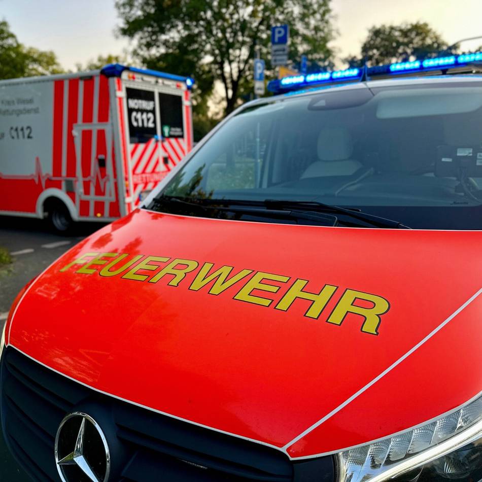 Einsatz in Hünxe: Medizinischer Notfall in Lkw-Fahrerkabine