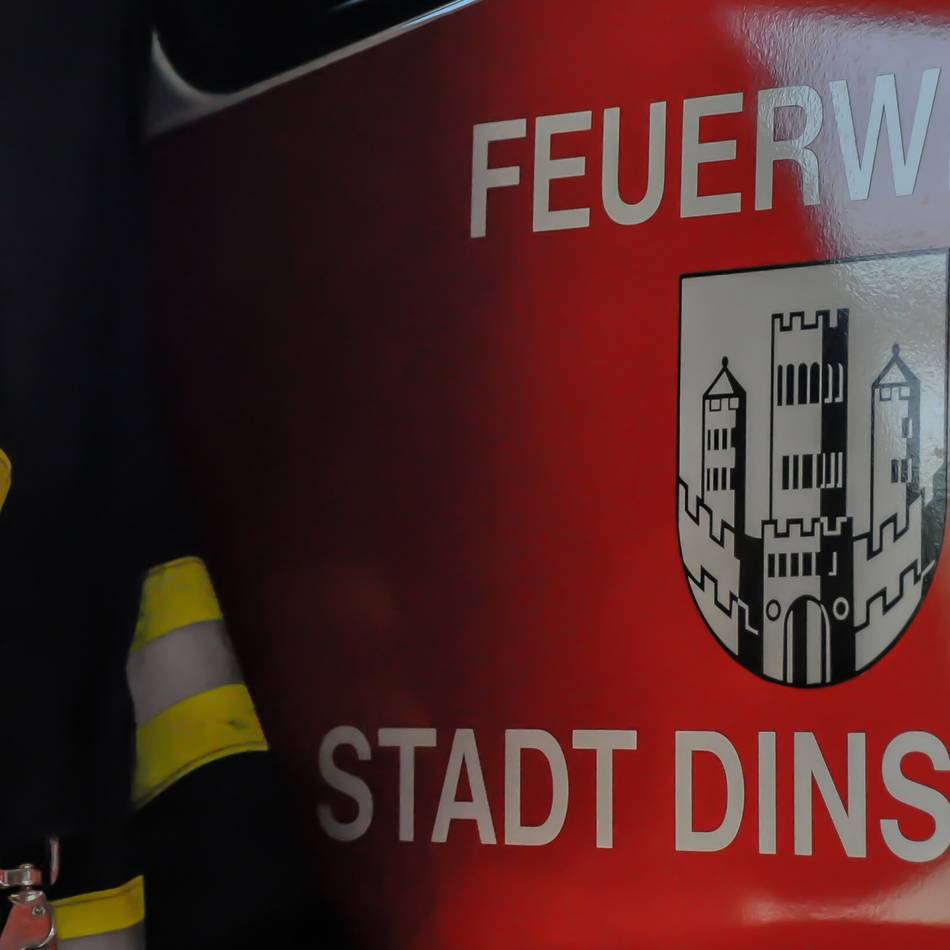 Feuerwehreinsatz in Dinslaken: Ein Verletzter bei Brand in Industriebetrieb