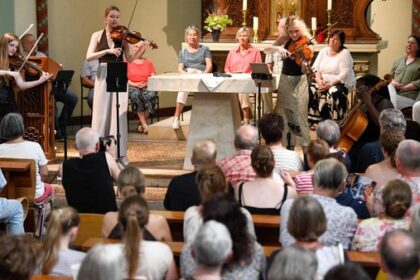Heißes Konzert in Dinslaken: „Mir läuft der Schweiß in die Augen“