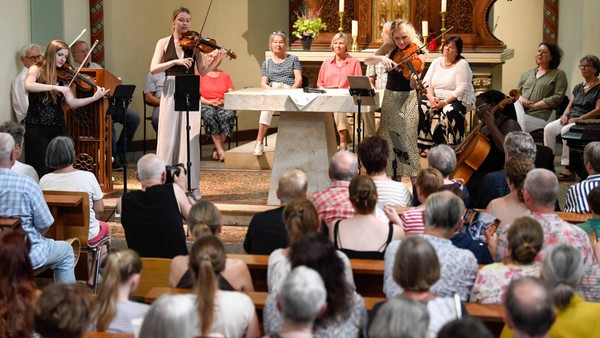Heißes Konzert in Dinslaken: „Mir läuft der Schweiß in die Augen“