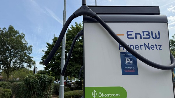Kabelklau bei E-Ladesäule in Voerde: Viel Schaden für wenig Gewinn
