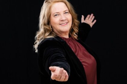 Kathy Kelly kommt nach Dinslaken: Weihnachtskonzert in der Kathrin-Türks-Halle