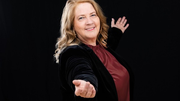 Kathy Kelly kommt nach Dinslaken: Weihnachtskonzert in der Kathrin-Türks-Halle