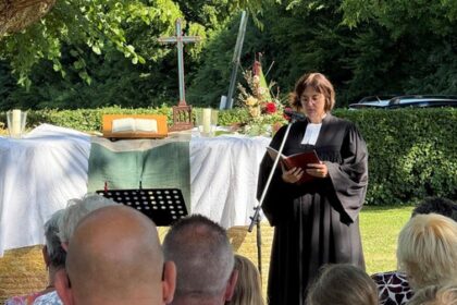 „Kerk op Platt“: Voerder feiern Gottesdienst auf Plattdeutsch in Mehrum