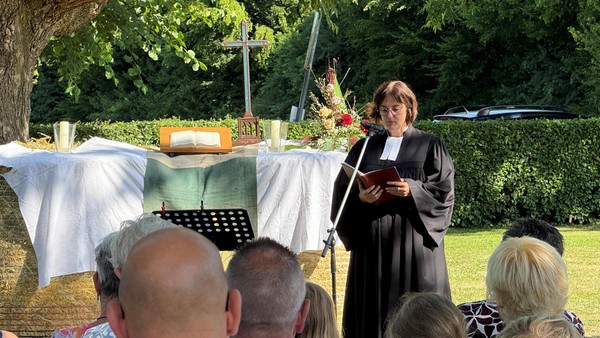 „Kerk op Platt“: Voerder feiern Gottesdienst auf Plattdeutsch in Mehrum